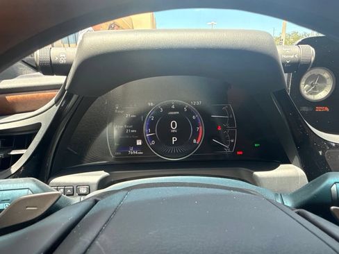 Used 2025 Lexus ES 350 w/ Technology Package FWD image 21