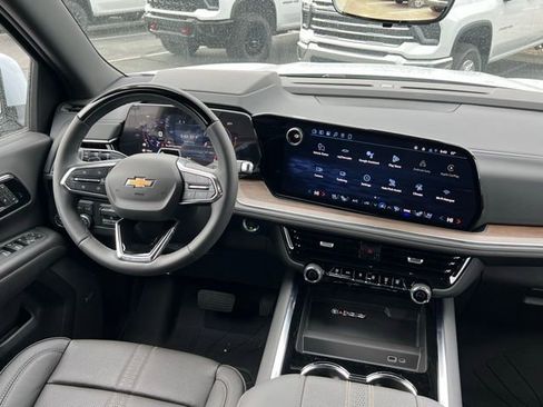 New 2026 Chevrolet Tahoe High Country AWD/4WD image 18