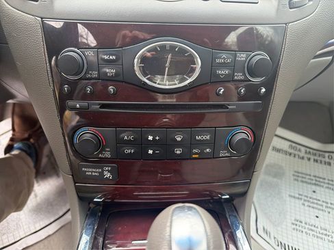 Used 2011 INFINITI G37 Journey w/ Premium Pkg image 45