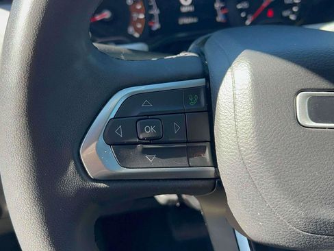Used 2023 Jeep Compass Latitude AWD/4WD image 23