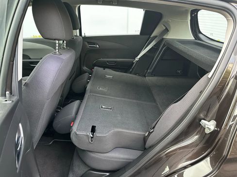 Used 2015 Chevrolet Sonic LT image 19