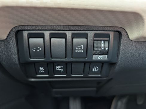 Used 2019 Subaru Ascent Premium AWD/4WD image 15
