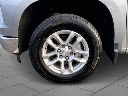Used 2024 Chevrolet Silverado 1500 LT w/ Convenience Package II image 10