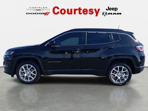 Certified 2023 Jeep Compass Latitude AWD/4WD image 8