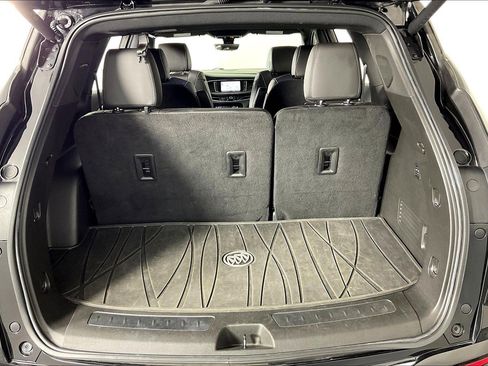 Used 2023 Buick Enclave Avenir FWD image 39