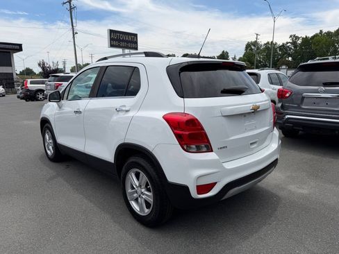 Used 2020 Chevrolet Trax LT w/ LT Convenience Package FWD image 6