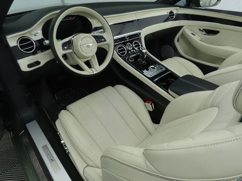 Used 2024 Bentley Continental GT image 17