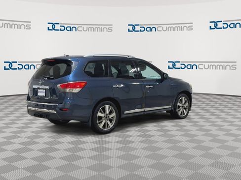 Used 2015 Nissan Pathfinder Platinum w/ Family Entertainment Package AWD/4WD image 9