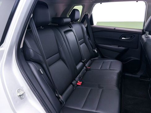 Used 2023 Nissan Rogue SV w/ SV Premium B Package FWD image 37