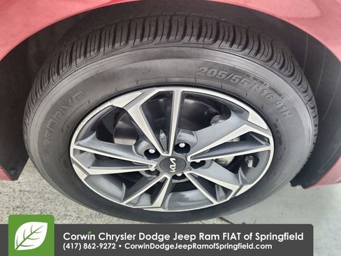 Used 2024 Kia Forte LXS image 33