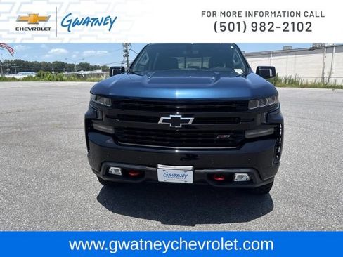 Used 2020 Chevrolet Silverado 1500 LT Trail Boss AWD/4WD image 2