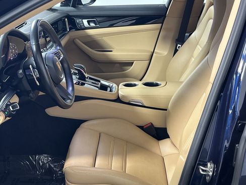 Used 2022 Porsche Panamera 4 image 13