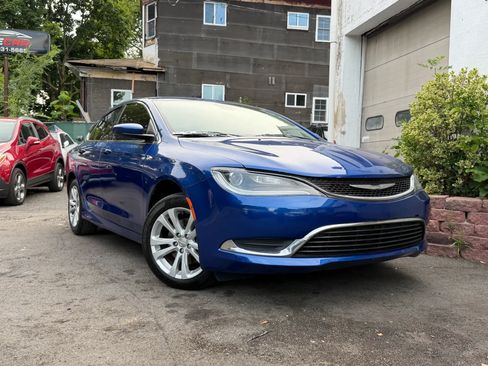 Used 2015 Chrysler 200 Limited FWD image 16