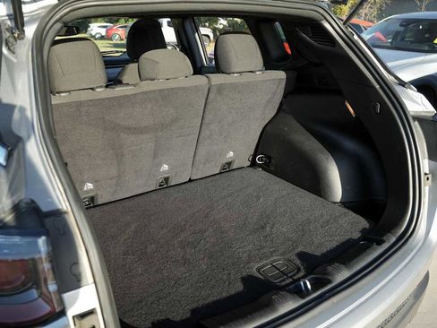 Used 2024 Jeep Compass Sport image 29