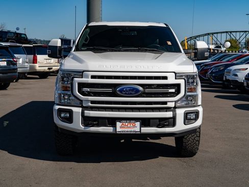 Used 2022 Ford F350 Lariat w/ Lariat Ultimate Package image 3