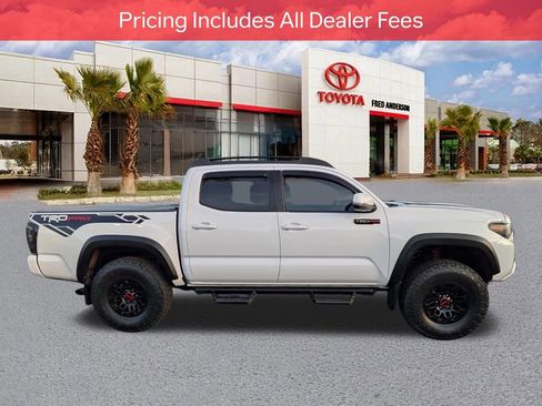 Used 2019 Toyota Tacoma TRD Pro AWD/4WD image 4