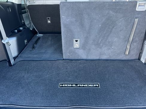 Certified 2022 Toyota Highlander XLE image 15