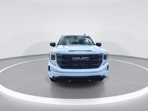 New 2026 GMC Sierra 1500 Elevation image 3