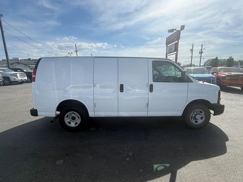 Used 2013 Chevrolet Express 2500 RWD image 6