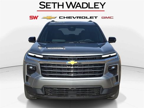 New 2026 Chevrolet Traverse LT w/ Sun and Wheel Package image 2