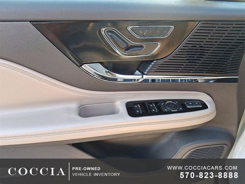 Certified 2022 Lincoln Corsair AWD w/ Equipment Group 101A image 12