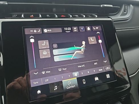 Used 2024 Jeep Grand Cherokee Altitude image 52