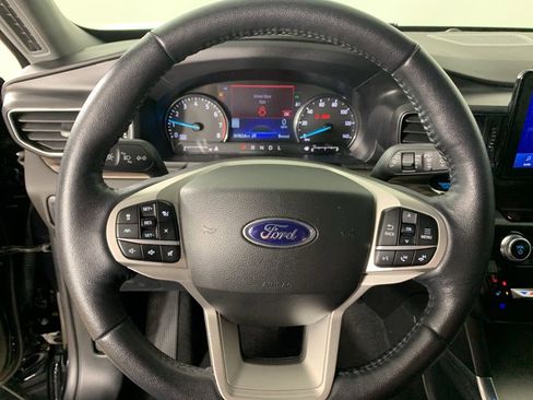 Used 2023 Ford Explorer Limited w/ Equipment Group 301A image 23