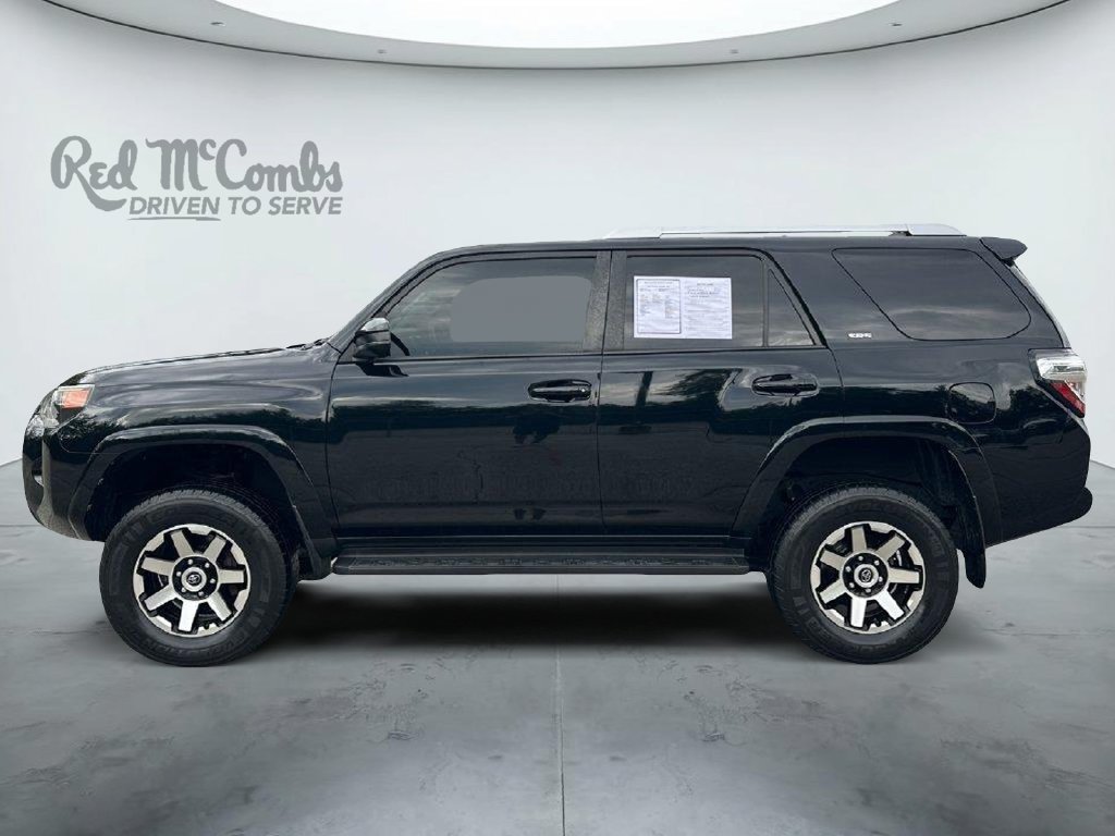 Used 2017 Toyota 4Runner SR5 AWD/4WD image 8