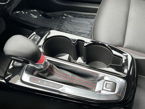 Used 2024 Chevrolet Trax RS w/ Sunroof Package image 15