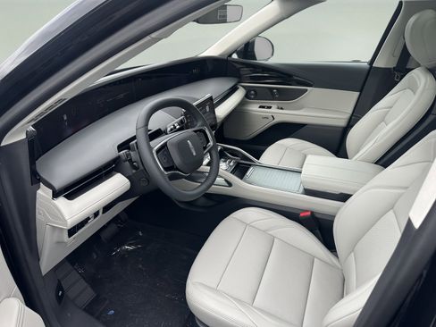 New 2026 Lincoln Nautilus Premier w/ Equipment Group 102A image 9