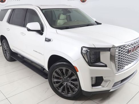 Used 2022 GMC Yukon Denali w/ Denali Premium Package image 19