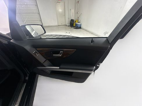 Used 2011 Mercedes-Benz GLK 350 GLK 350 image 29