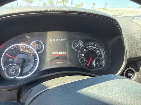 Used 2022 RAM 3500 Big Horn RWD image 31