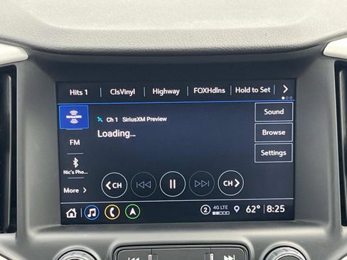 Used 2023 GMC Terrain SLT w/ Infotainment Package II image 14