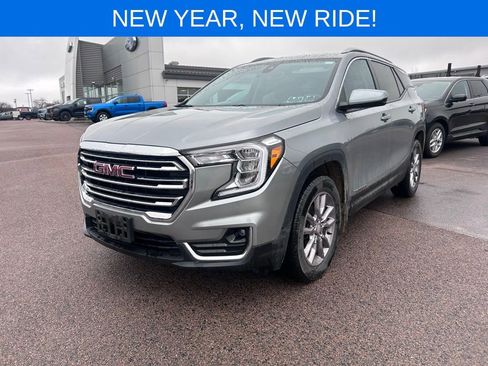 Used 2024 GMC Terrain SLT image 10