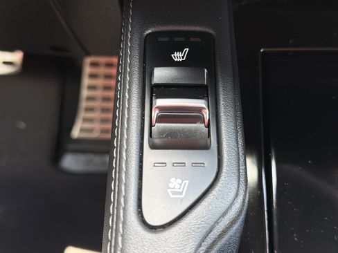Used 2022 Kia Telluride SX w/ Towing Package FWD image 11