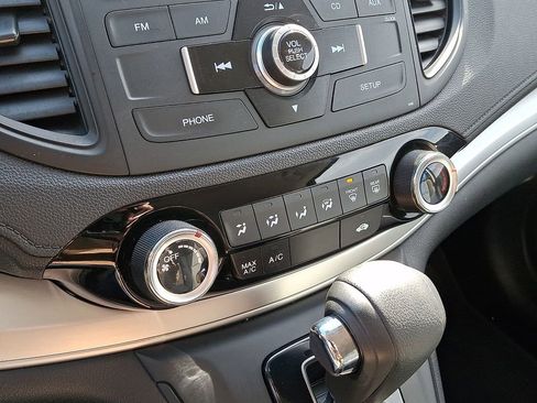 Used 2016 Honda CR-V SE image 17