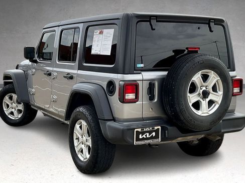 Used 2019 Jeep Wrangler Unlimited Sport S image 4