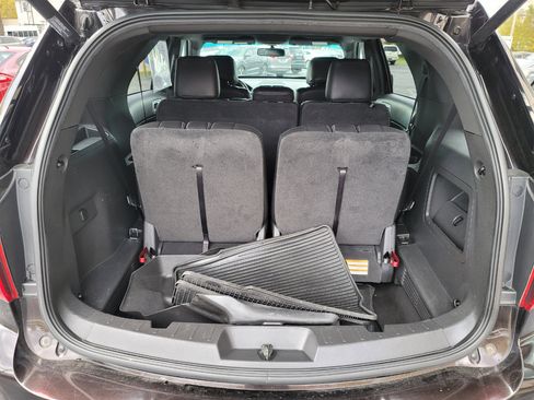 Used 2013 Ford Explorer XLT image 14