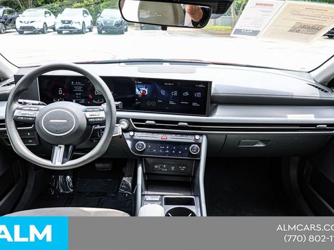 Used 2025 Hyundai Sonata SEL FWD image 23