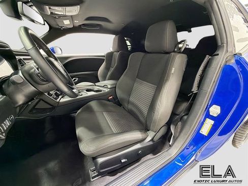 Used 2018 Dodge Challenger R/T RWD image 20