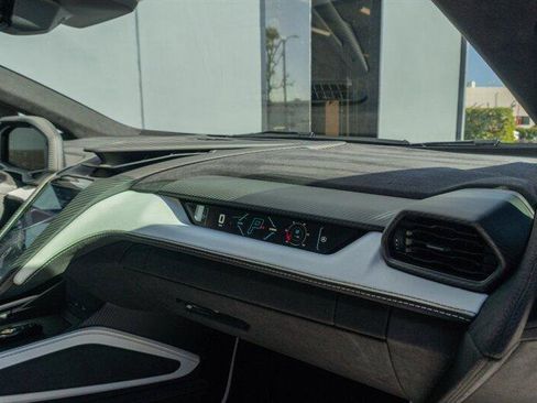 Used 2024 Lamborghini Revuelto image 71