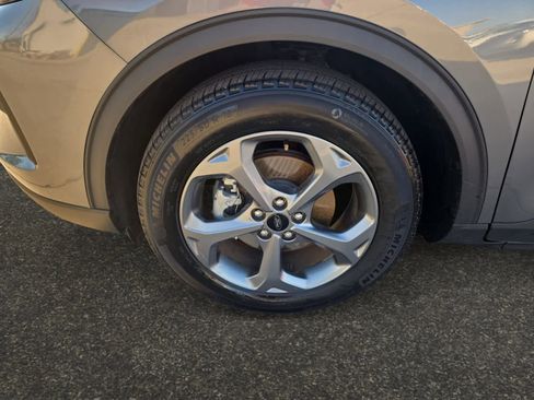 Used 2025 Ford Escape ST-Line image 14