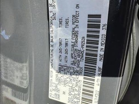 Certified 2025 Toyota Tacoma TRD Off-Road image 22