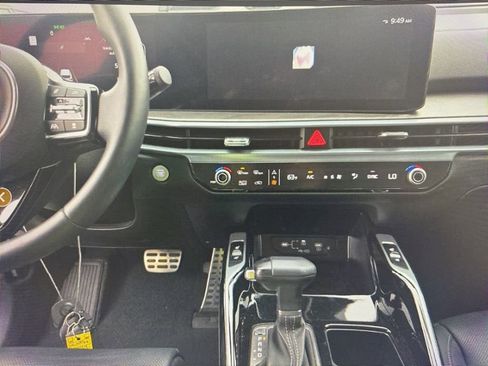 Used 2024 Kia Sorento SX Prestige image 5