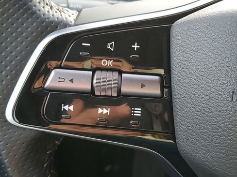 Certified 2023 Nissan Ariya ENGAGE image 11