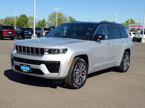 New 2026 Jeep Grand Cherokee L Summit w/ Advanced Protech Group IV AWD/4WD image 1