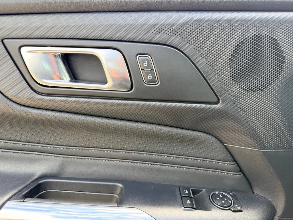 Used 2025 Ford Mustang Premium RWD image 9