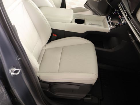 Certified 2026 Hyundai Santa Fe SEL FWD image 12