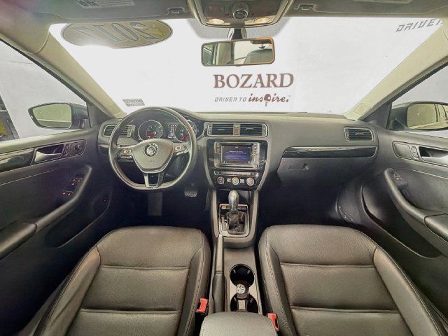 Used 2017 Volkswagen Jetta SEL FWD image 29